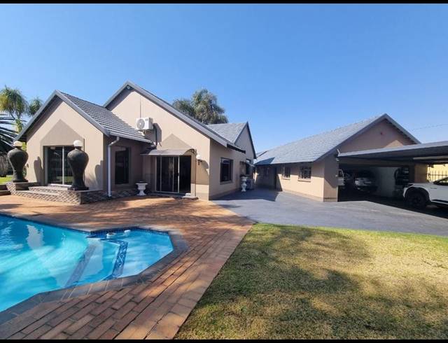 4 BEDROOM HOUSE FOR SALE IN FLORENTIA